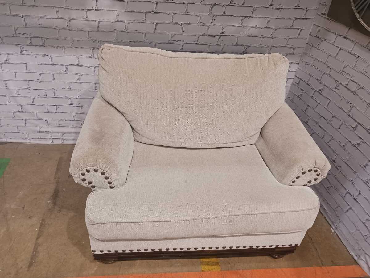 Harleson Chair & a Half - Gallery Image 6